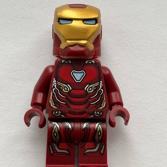 Lego iron man superhero figurine red and gold - Picture 5 of 10